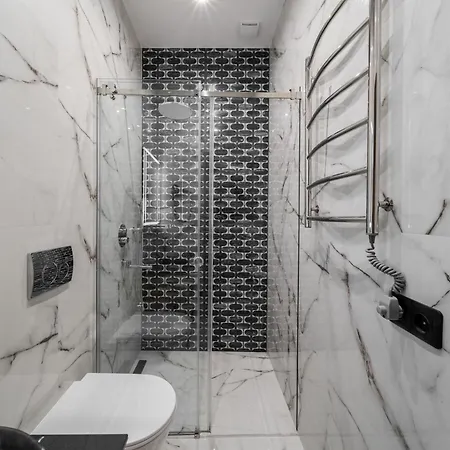 Leogrand On Rymlyanyna 6-2 Apartment